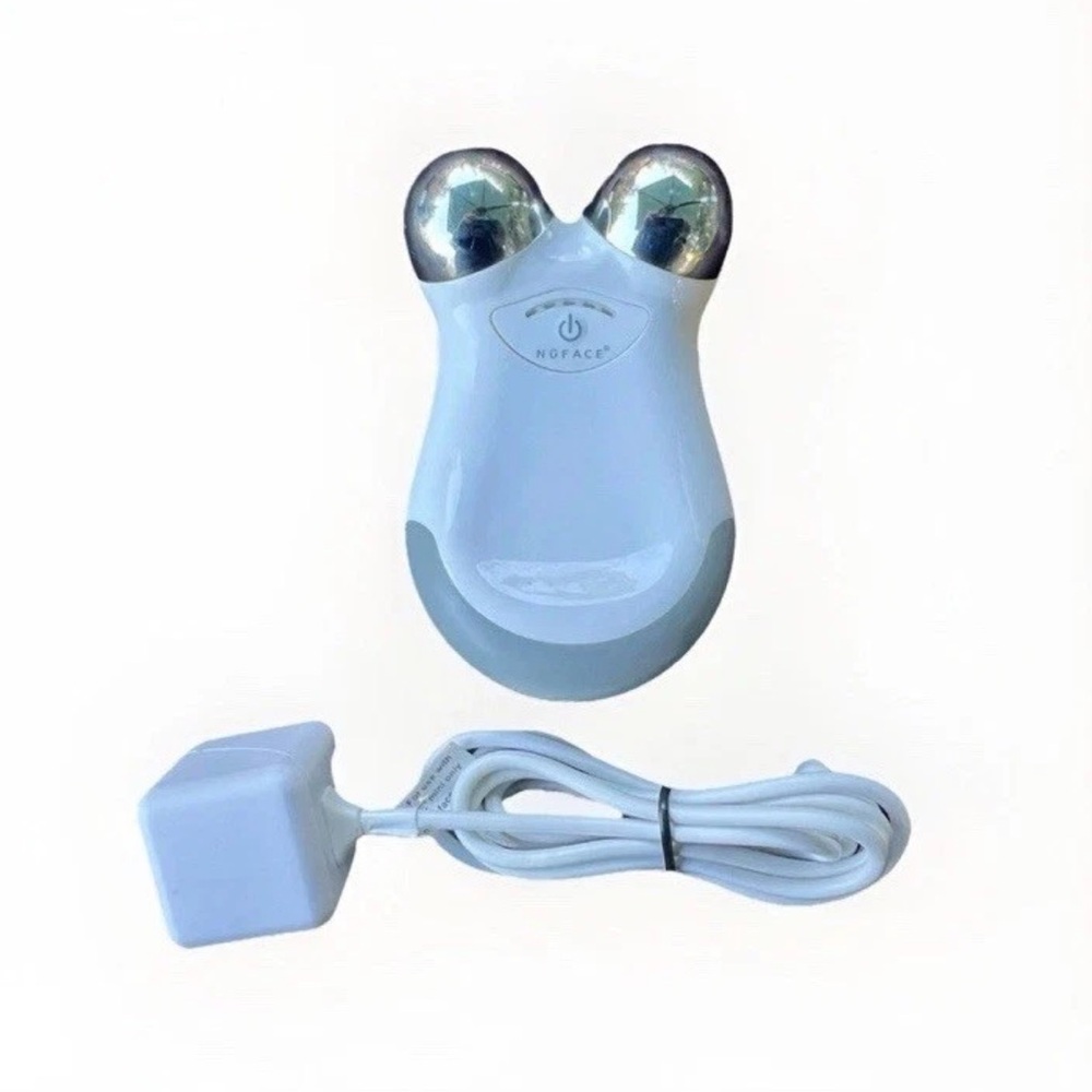 NuFACE Trinity Pro Facial Toning Device